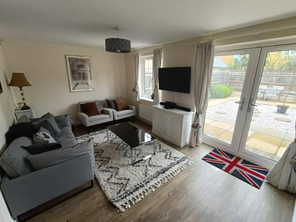 3 Bedroom Townhouse Near Bicester Village Экстерьер фото