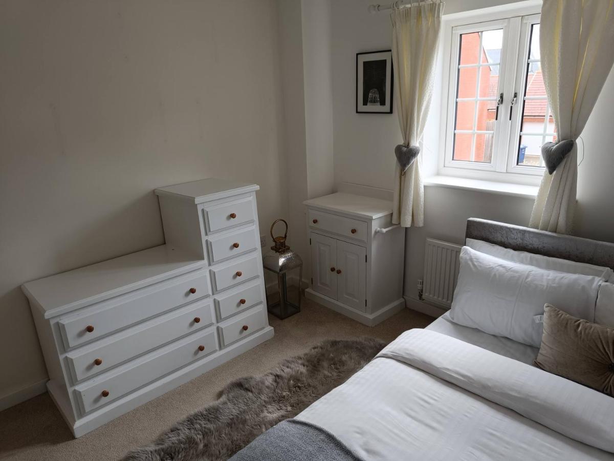 3 Bedroom Townhouse Near Bicester Village Экстерьер фото