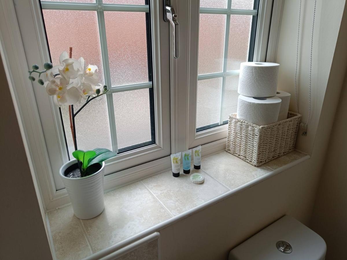 3 Bedroom Townhouse Near Bicester Village Экстерьер фото