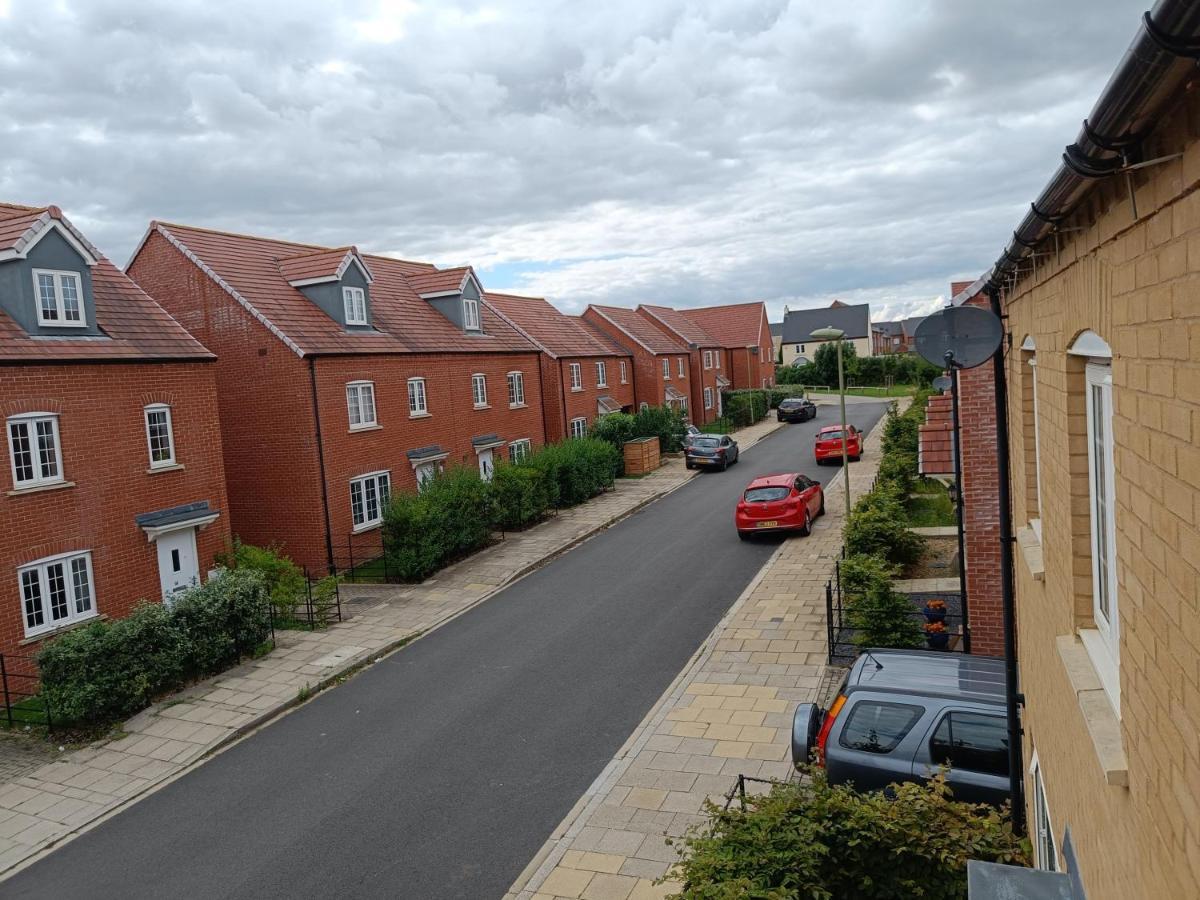 3 Bedroom Townhouse Near Bicester Village Экстерьер фото